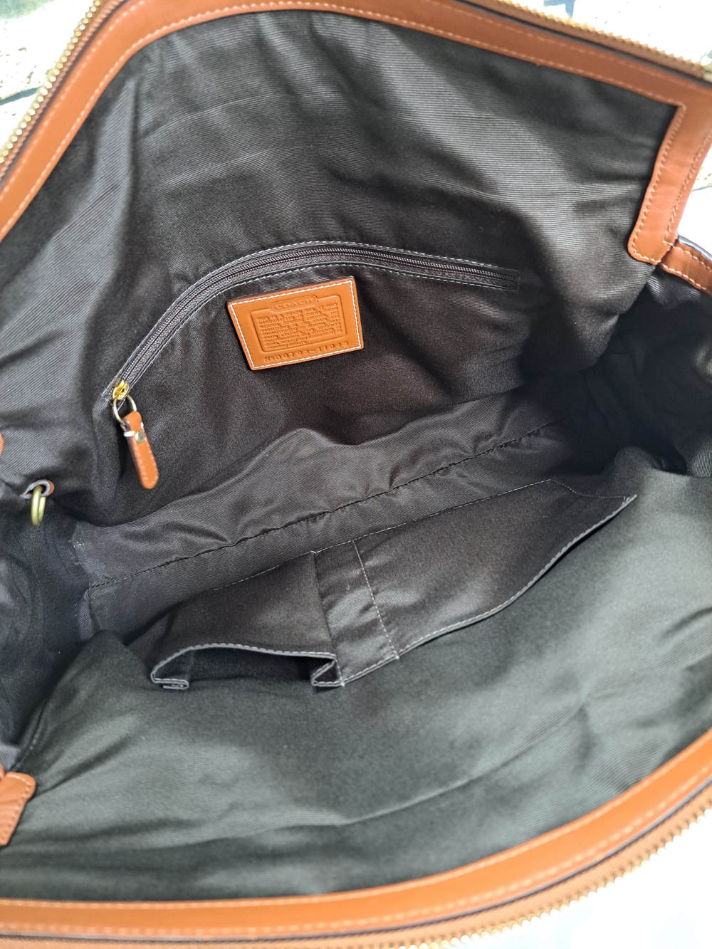 COACH 'HAMPTONS' CARRYALL TURNLOCK SATCHEL GLOVE-TANNED LEATHER, w/DUST BAG - Picture 6 of 16